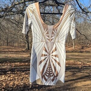 bebe Brown and White Geometric Short Sleeve Top